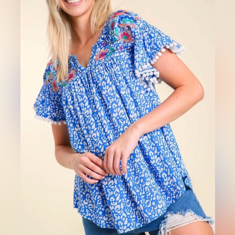 Umgee Floral Embroidered animal print Pom poms Blue Women's Top size medium